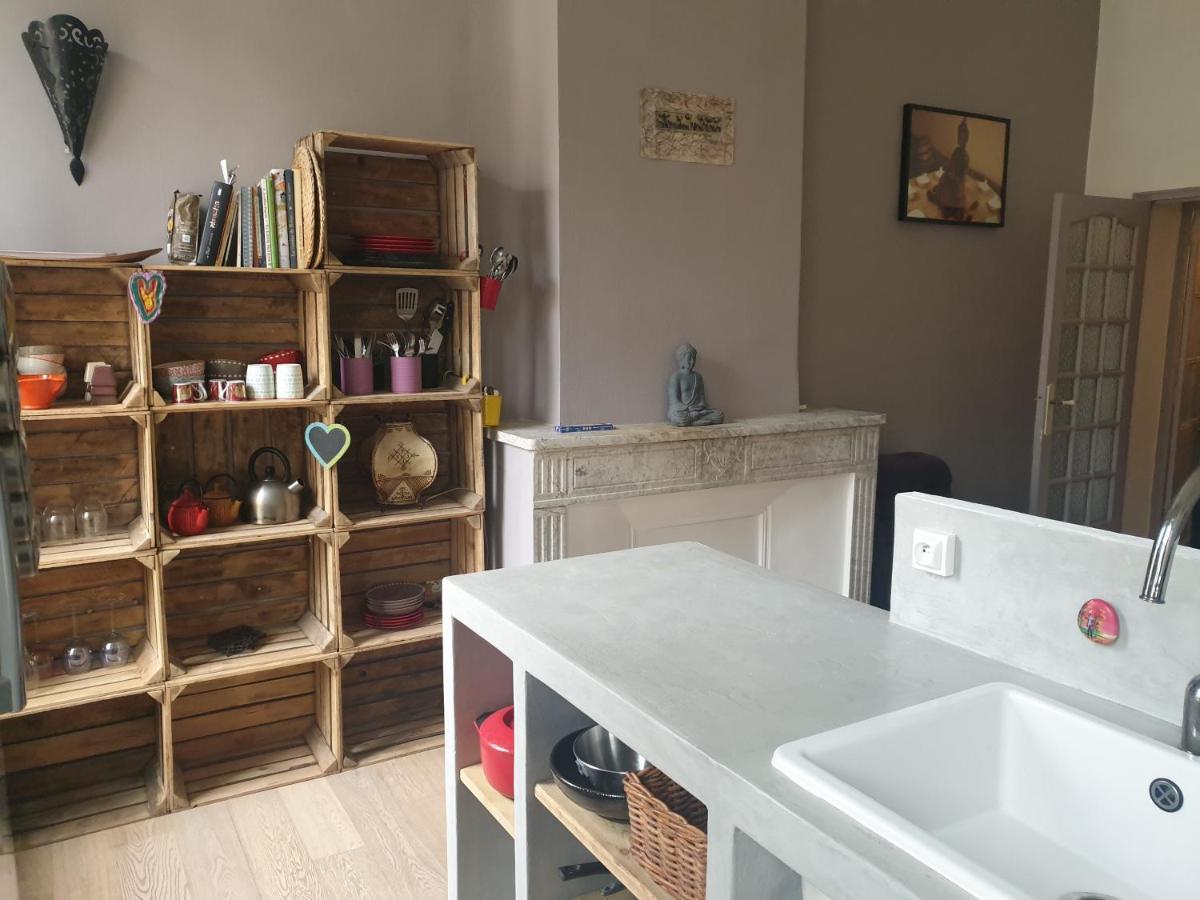Charmant appartement cœur village provençal Lambesc Extérieur photo