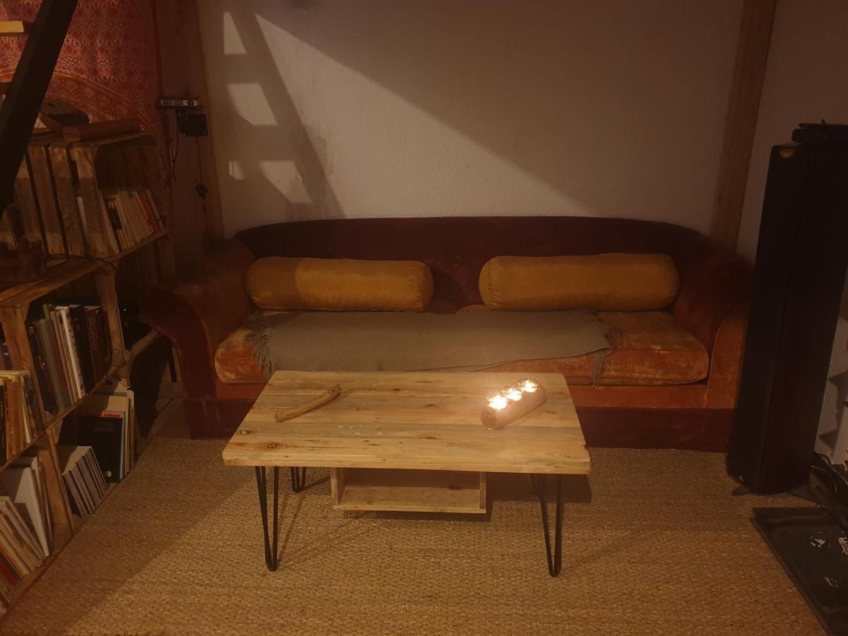 Charmant appartement cœur village provençal Lambesc Extérieur photo